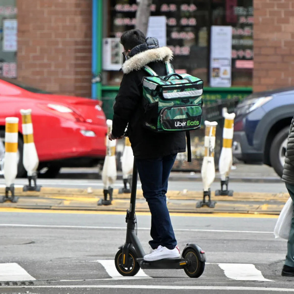 E-scooters for deliveri